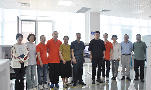 ������ѣ�ʹ���ش�������̲��ֳ����ơ�ѭ������ϸ������Ⱦɫ�ǡ�